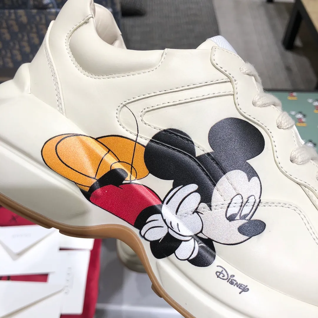 👟👟Ex-factory price👟👟Ex-factory price 480 👟👟Gucci's top version of dad shoes Pure original purchasing grade------The top Gucci dad shoes on the Internet ⚠Exploded original version ⚠Gucci (the highest-end Gucci dad shoes on the market, different currencies, do not accept the fight) High-quality couple style 👫Dad shoes ⚠Size: 35-40 women 39-44 men (couples 💑 style) ⚠ (34. Men 38.45.46 can be customized 45.46➕10) (Original last case ➕Full oil edge workmanship) Product grade: pure top-end goods ⚠Product material: imported cowhide, all made with a computer machine. The men's model uses a double-needle machine, and the women's model uses a single-needle machine. The inner part is made of the most comfortable and wear-resistant sheepskin (high-end atmosphere). Extremely comfortable foot feel, fits the foot, precision 3D printed color picture matching, exclusive original material, the same original T ex-factory price👟👟Ex-factory price👟👟Ex-factory price U➕Ex-factory price👟👟Ex-factory price👟👟Ex-factory price U The foam combined outsole is 6CM thicker (instantly taller). It weighs the same as the counter, making it light and comfortable on the feet. At the same time, the original lasting process is used, and all the details of the line and curvature of the shoe body and toe are perfectly reproduced⚠Style Category: Official website synchronization, the latest VER fashionable dad shoes, soft and comfortable, breathable and non-slip, available in all seasons